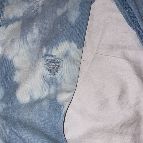 Hollister Jeans - Picture 3 of 10